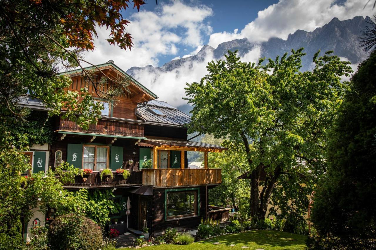 Alpenrelax Haus Weidmannsheil Wohnen Im Romantischen Forsthaus Werfen Exterior foto